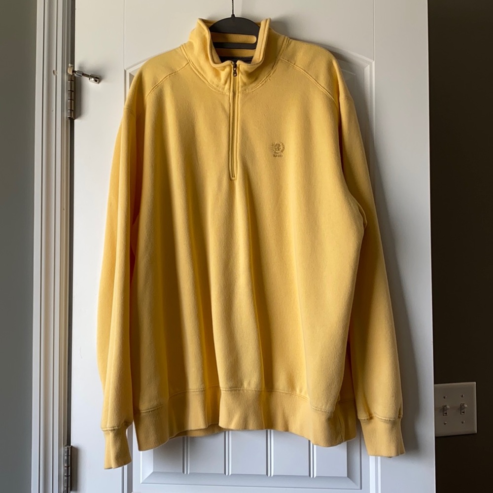 Zip front yellow men’s Izod sweatshirt